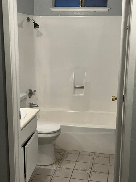 Building Photo - 115 Kendra Way