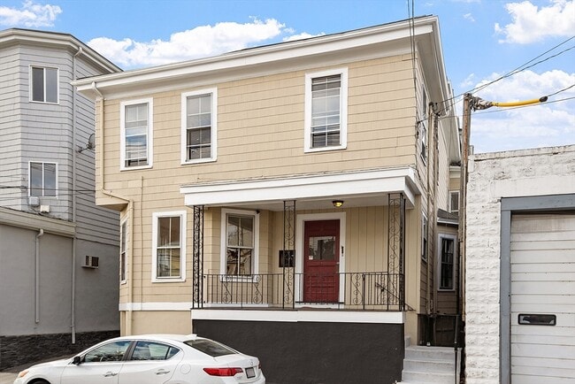 Building Photo - 54 Bonair St