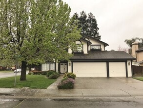 Building Photo - CORNER LOT MODERN 4 BEDROOM HOME DIXON *STAR RENTALS