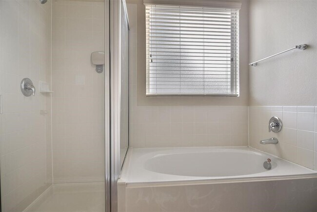 Building Photo - 11427 Barbican Court