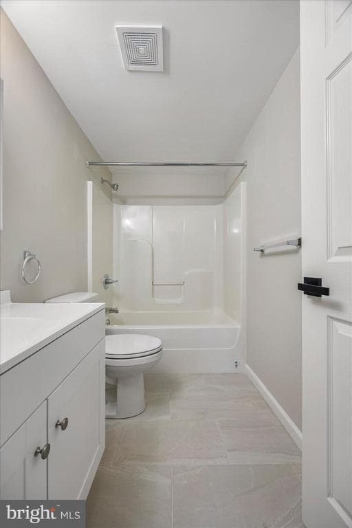 Building Photo - 431 Logan Ave