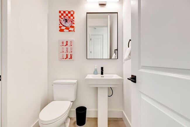 Building Photo - 1313 Baptist World Center Dr