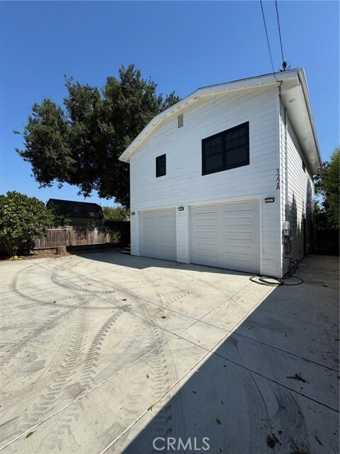 Primary Photo - 122 E Brookdale Pl