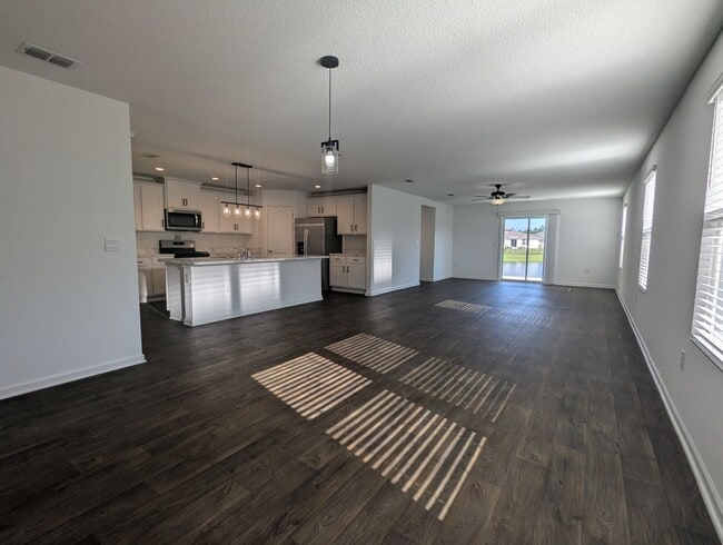 Building Photo - ENJOY this price on our 18mo LEASE!! Both ...