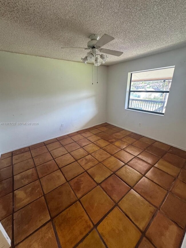 Building Photo - 6031 Shaker Wood Cir