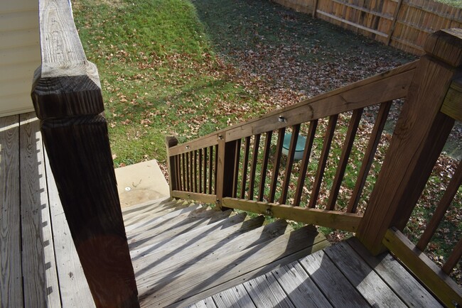Building Photo - Beautiful spacious home in Waynesville
