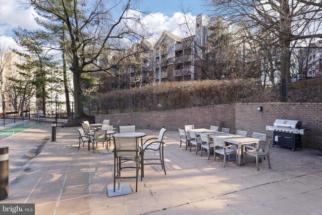 Building Photo - 5500 Holmes Run Pkwy