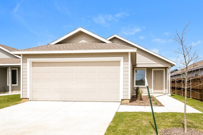 Building Photo - 1255 Maple St