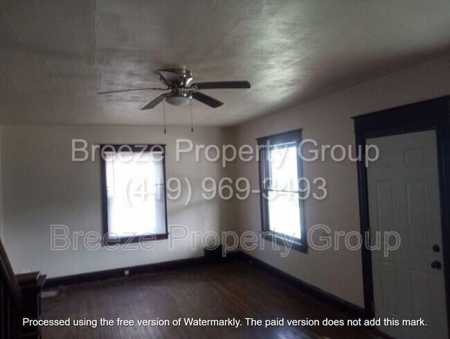 Building Photo - 244 Knower St