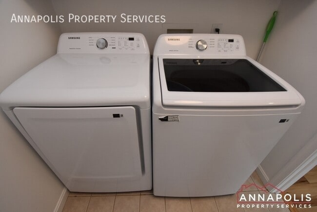 Building Photo - 254 Severn Rd