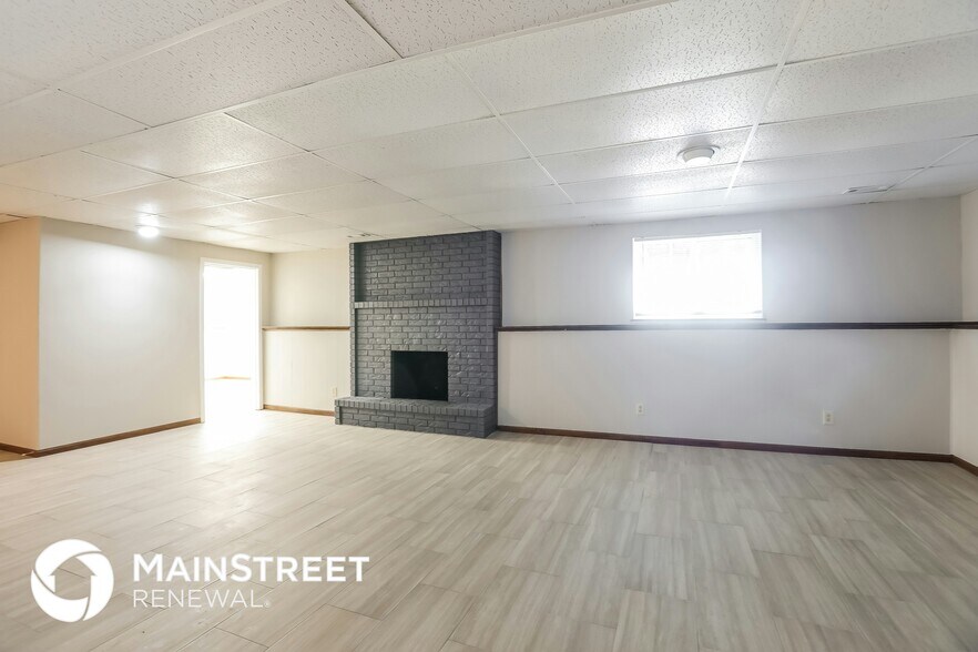 Building Photo - 2817 NW 5th St