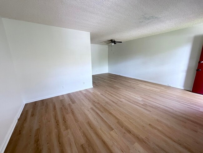 Building Photo - 100 SW 132nd Way