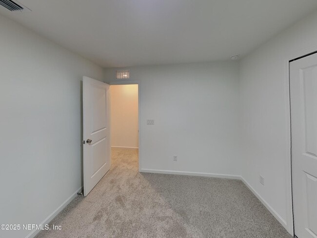Building Photo - 594 Holly Lks Dr
