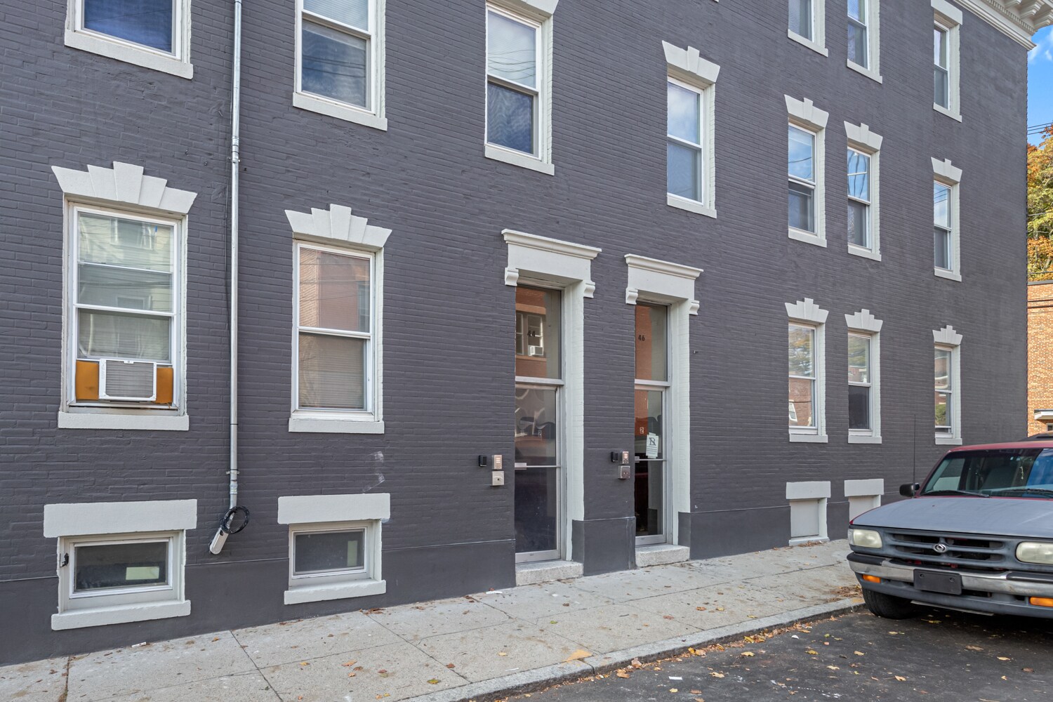 Building Photo - 44 Brackett St