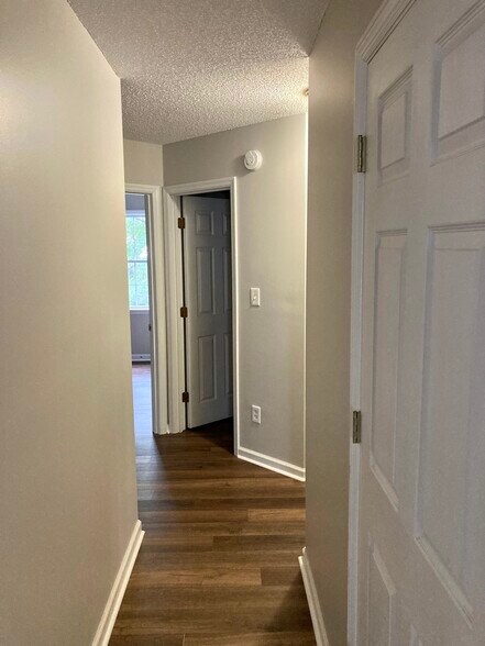 Building Photo - 1237 Beringer Forest Ct