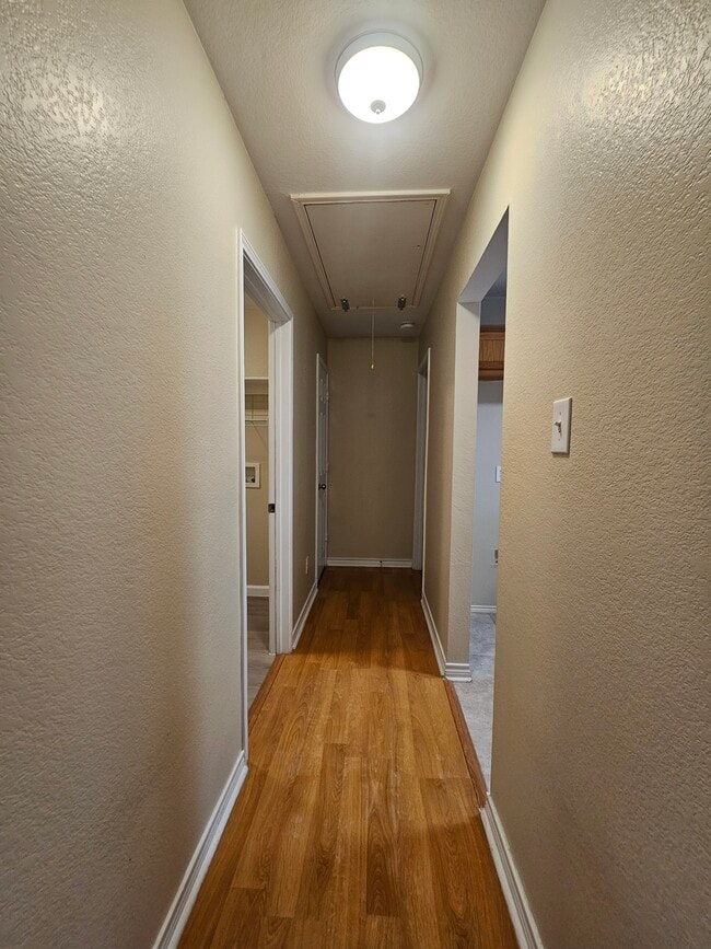 Building Photo - 3516 Valley Forge Dr