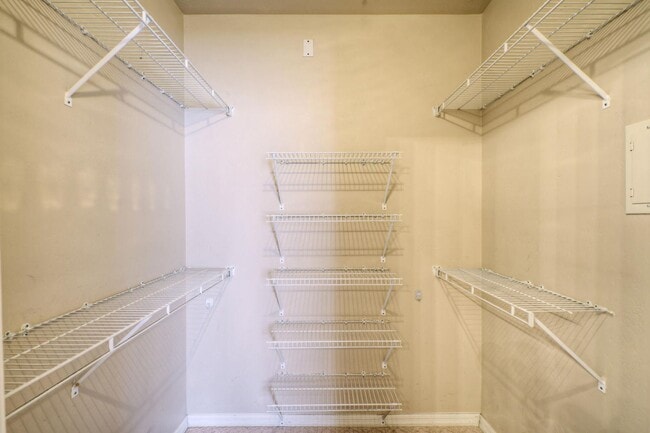 Building Photo - 14000 N 94th St