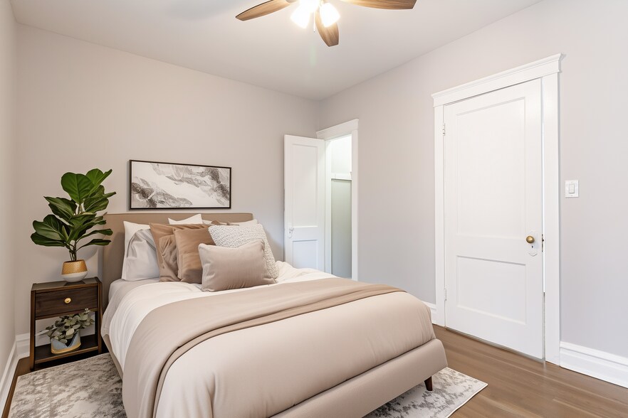 Building Photo - 1454 W Winnemac Ave