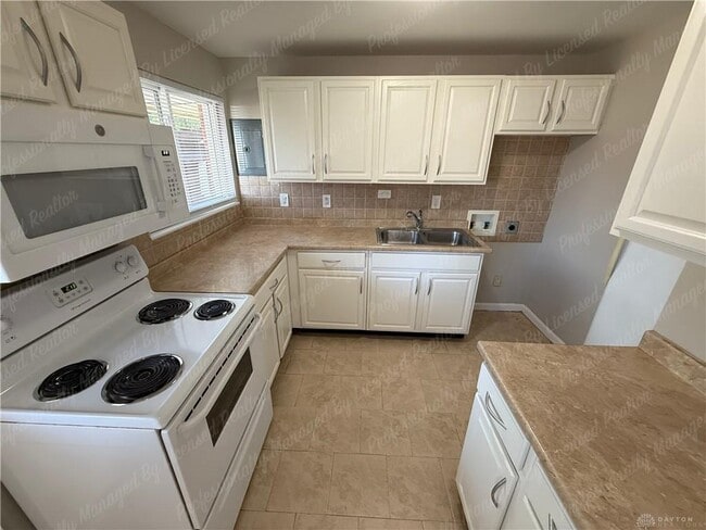 Building Photo - 5678 Tomberg St