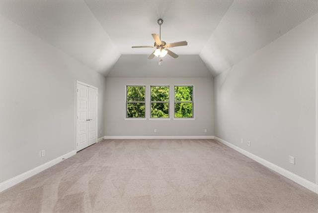 Building Photo - 2605 Greenlawn Dr