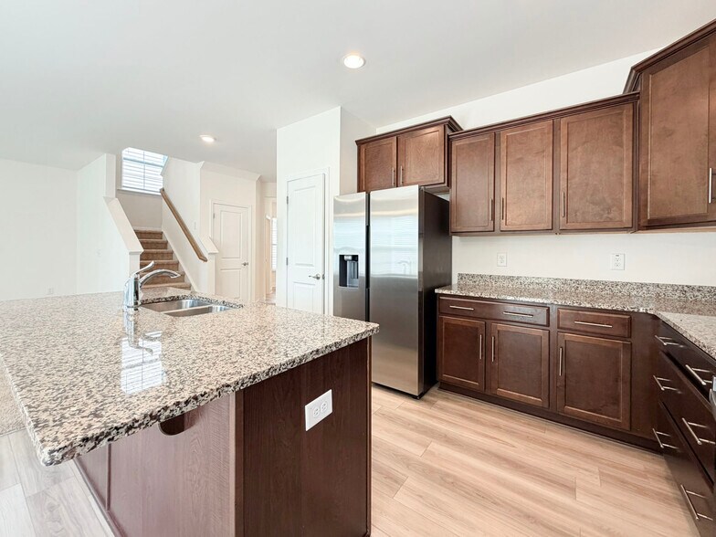 Building Photo - 563 Whitley Ridge Dr