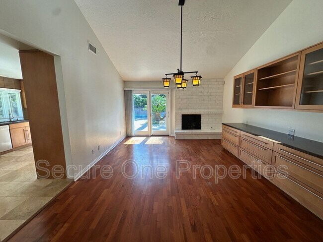 Building Photo - 1390 Calle Pecos