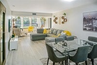 Building Photo - 1715 Whitehall Dr