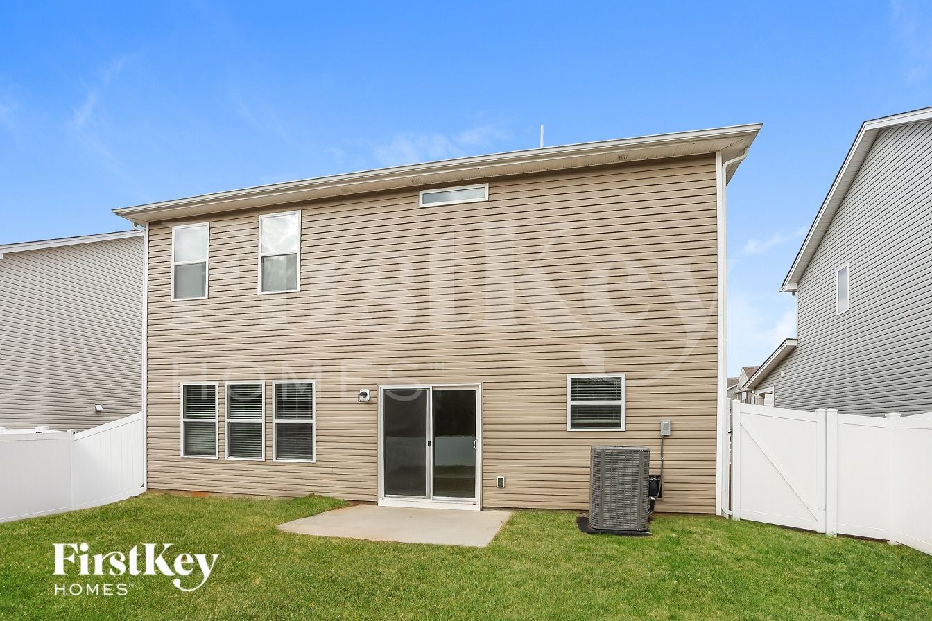 Building Photo - 8204 Williams Farm Dr