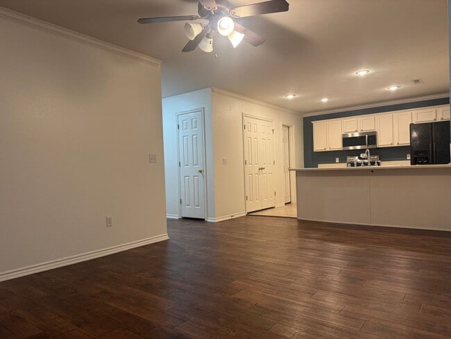 Building Photo - ***1584 Willowbrook Drive***