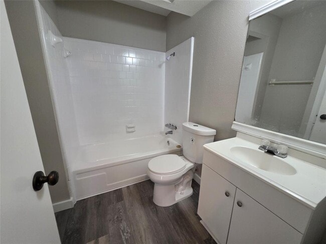 Building Photo - 12740 Shannon Hills Dr