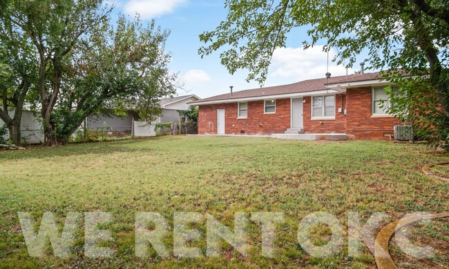 Building Photo - 132 W Jarman Dr