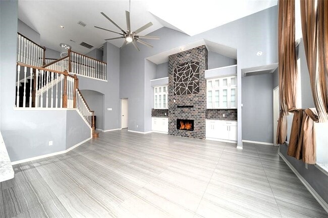 Building Photo - 4911 Russett Ln