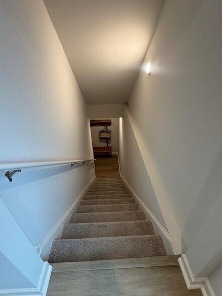 Building Photo - 6724 Leigh St