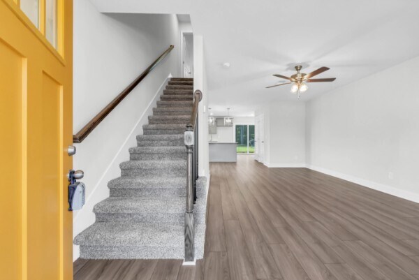 Building Photo - 209 W Point Dr