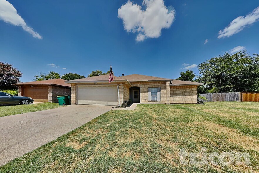 Building Photo - 918 Elliott Dr