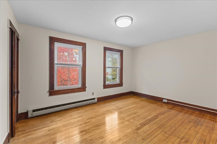 Building Photo - 114-116 South Champlain Street