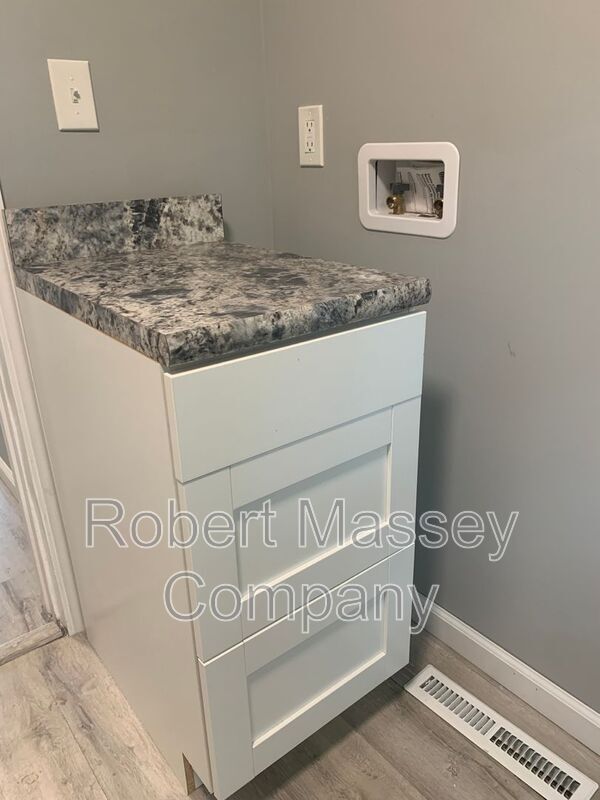 Building Photo - 2815 Joan Ave