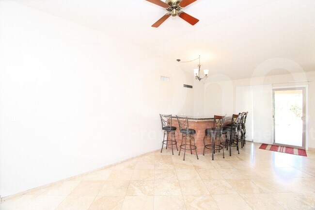 Building Photo - 9008 E Friess Dr