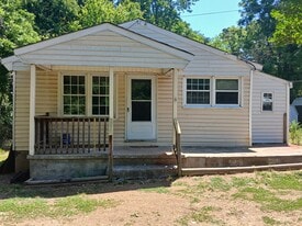 Building Photo - 5075 Scenic Dr