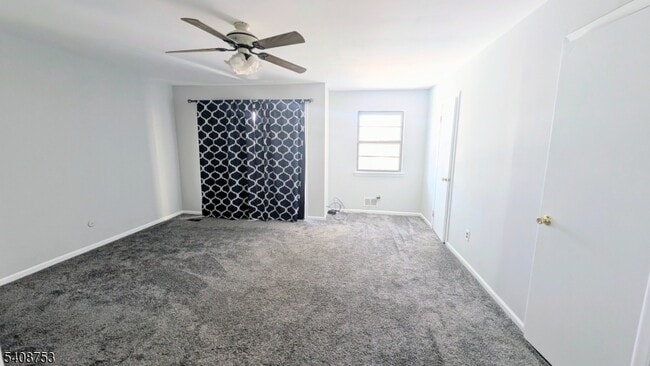 Building Photo - 104 Bluebird Dr