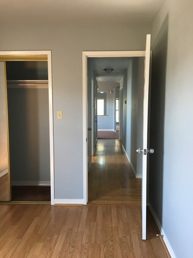 Building Photo - 551 59th Street