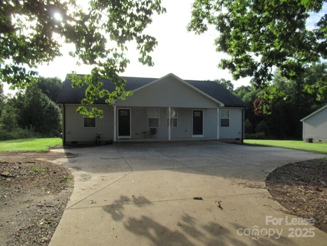 Primary Photo - 4580 Maiden Hwy