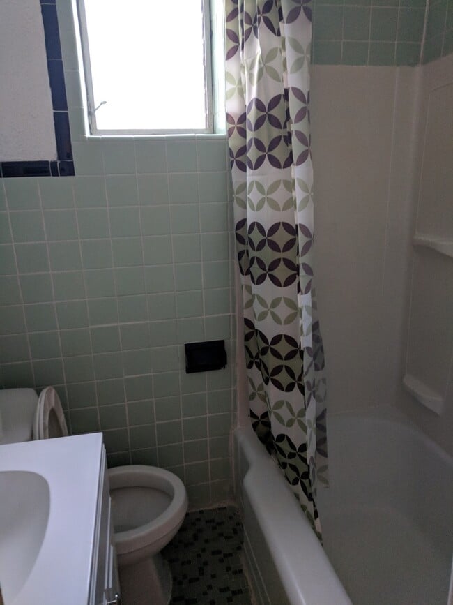 Primary Photo - 3 bedroom 1 bath home for rent in Frankford