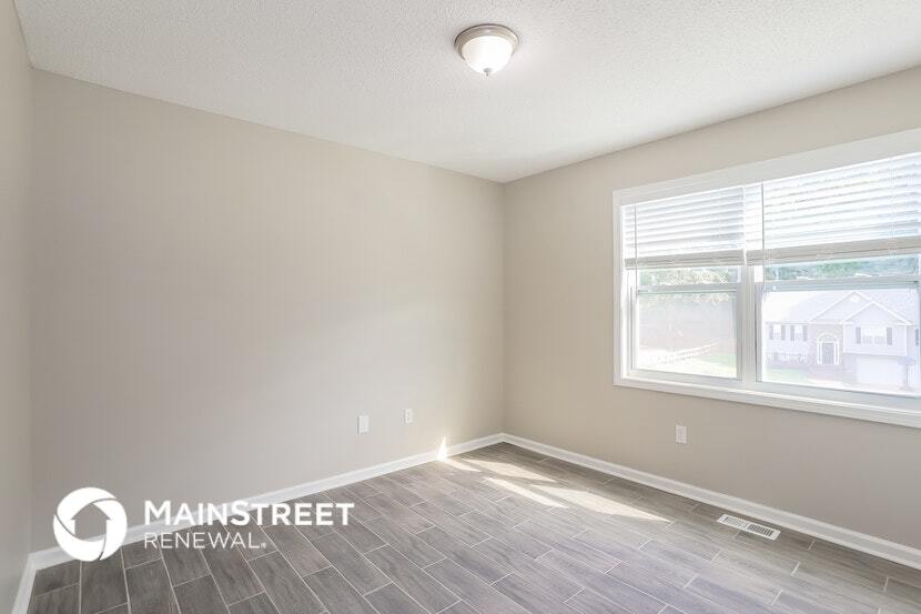 Building Photo - 214 S Red Oak Way