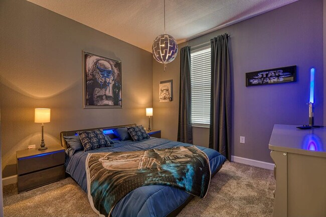 Building Photo - 4246 Paragraph Dr