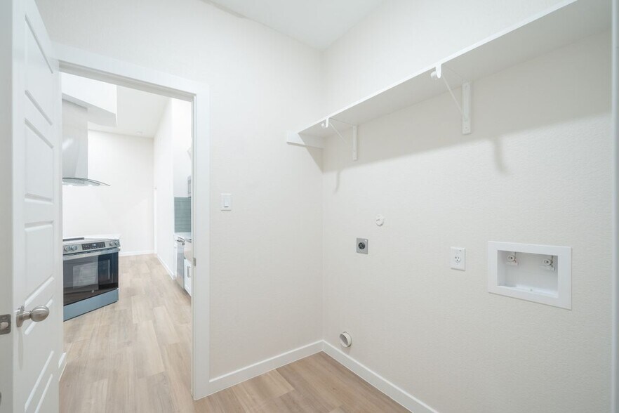 Building Photo - 11215 Link