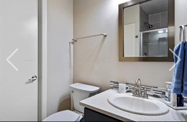 Building Photo - Updated 3-Bed Townhome Oasis in Copperfield | Greenbelt Views, Granite Kitchen & Move-In Ready!