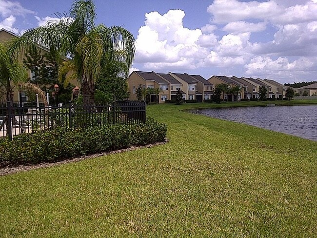 Building Photo - 1873 Chatham Pl Dr