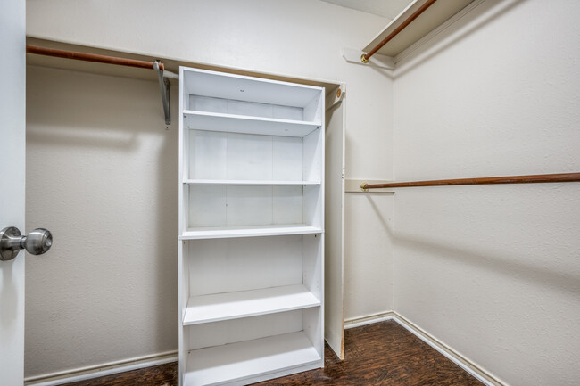 Primary bedroom walk-in closet - 613 Pace Dr