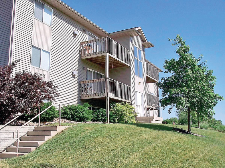 Jacolyn Corner Condos Apartments 110 Jacolyn Dr SW Cedar Rapids IA